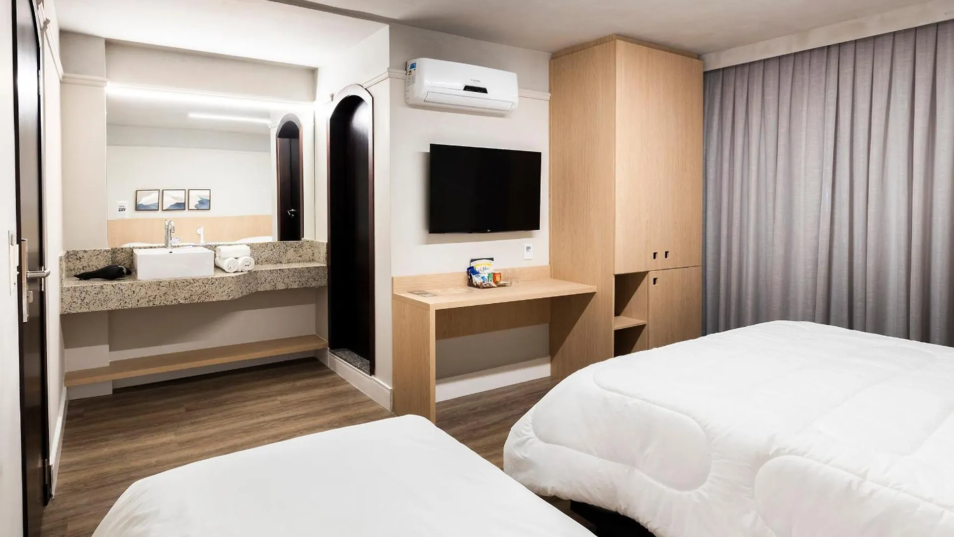 ****  Hm Hotel Balneario Camboriu Brazil